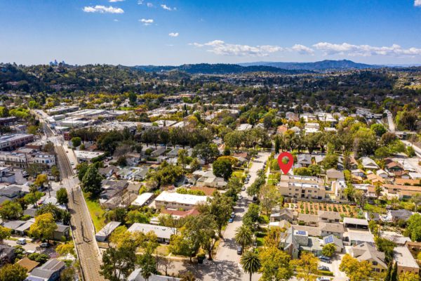 Updated 2 bedroom condo 2 blocks to the heart of South Pasadena