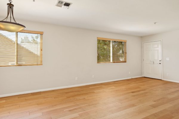 Updated 2 bedroom condo 2 blocks to the heart of South Pasadena