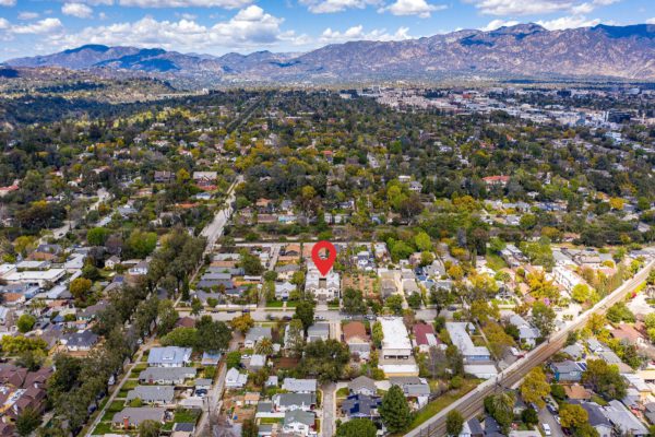 Updated 2 bedroom condo 2 blocks to the heart of South Pasadena