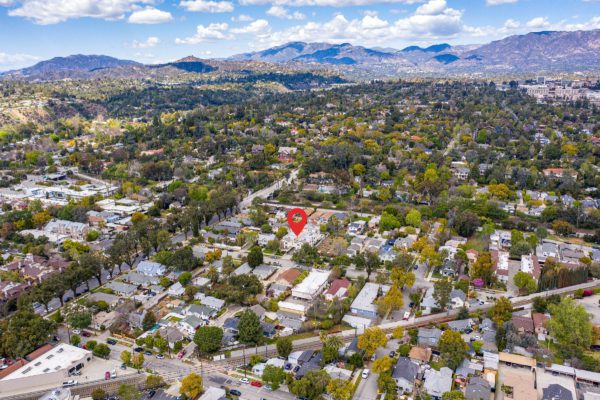 Updated 2 bedroom condo 2 blocks to the heart of South Pasadena